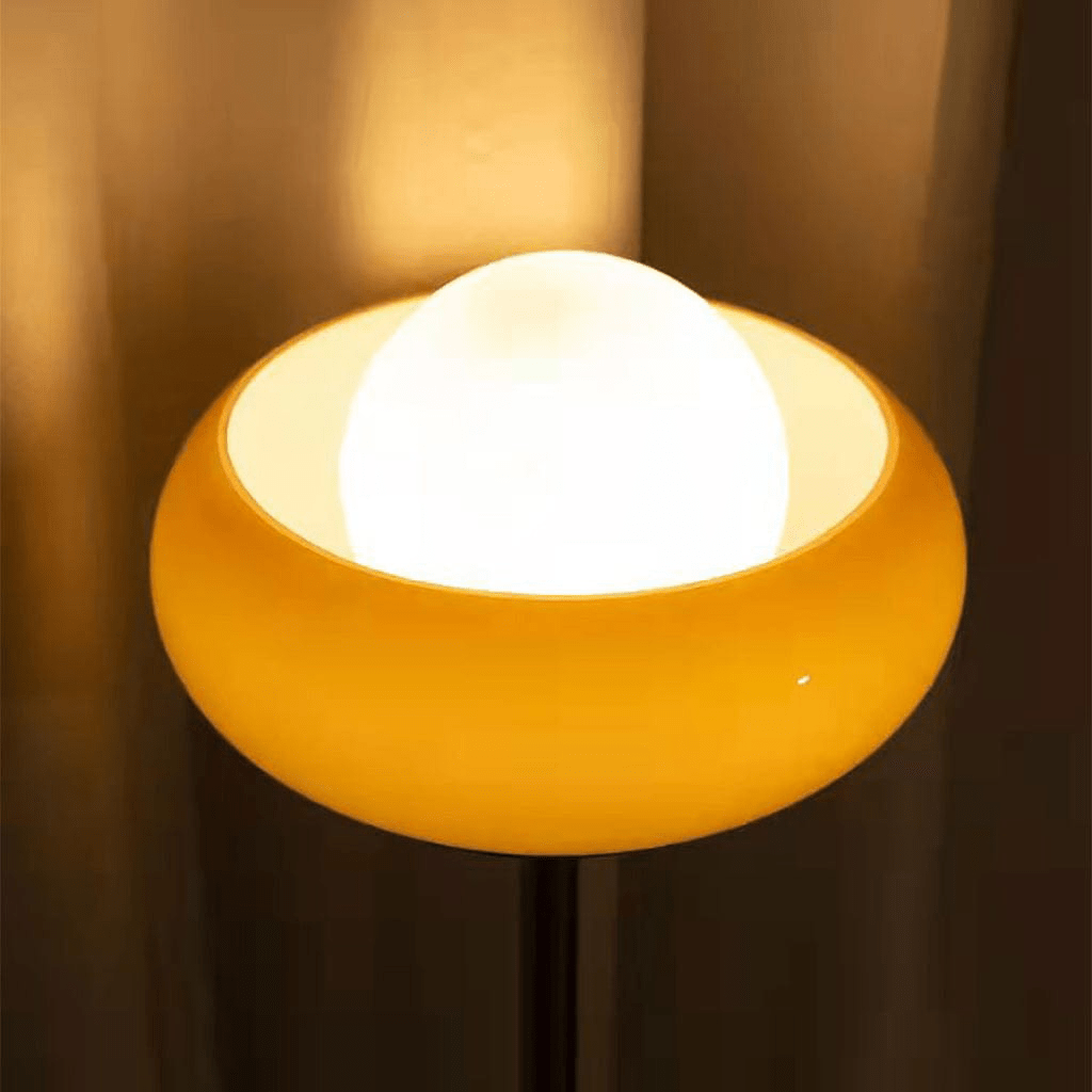 Egg tart floor lamp