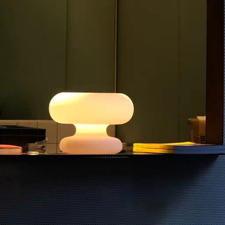 Simple mushroom table lamp